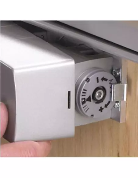 Ferme-Porte Bricard 670